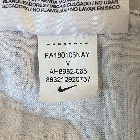 Nike Double Knit Crewneck Sweatshirt Women's Medium Gray Long-Sleeve Pullover - Picture 11 of 13